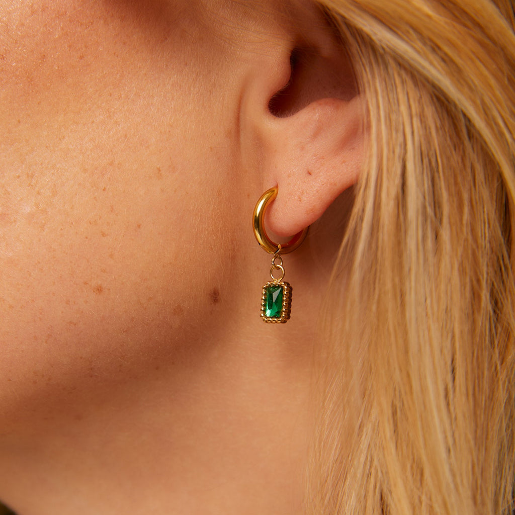 Brincos Esmera Banhados em Ouro 18k
