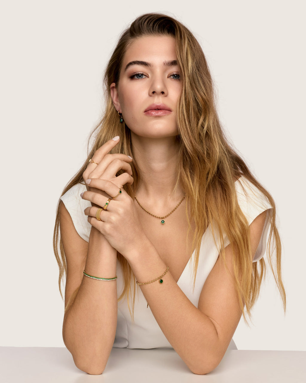 Brincos Ponto Esmera Banhados em Ouro 18k