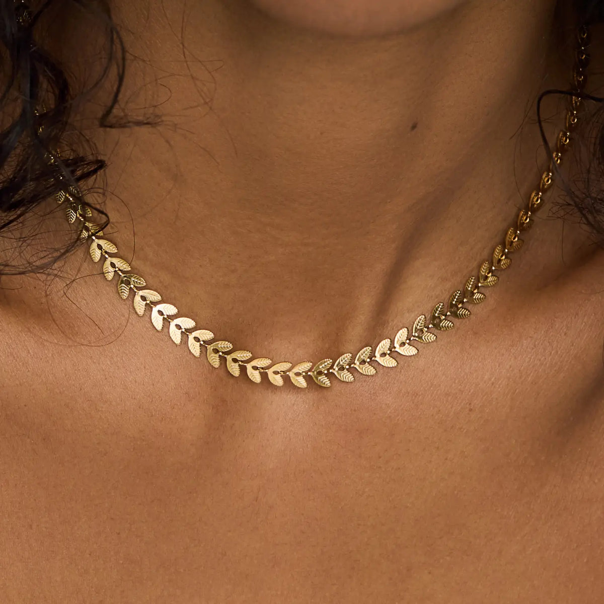Choker Pinhais Banhada em Ouro 18k