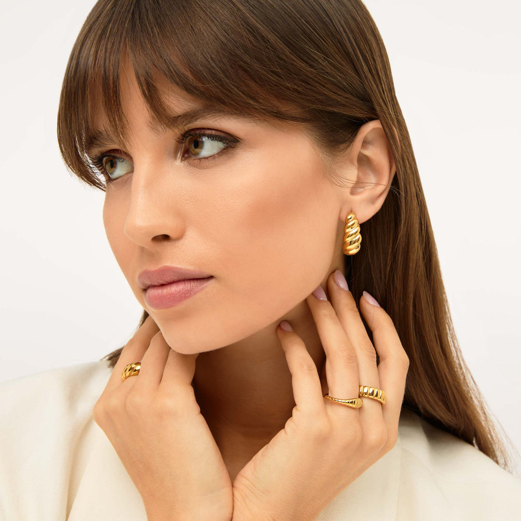 Brincos Curvas do Mar Banhados em Ouro 18k