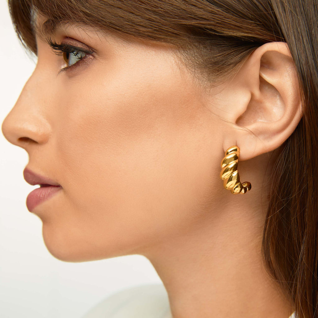 Brincos Curvas do Mar Banhados em Ouro 18k