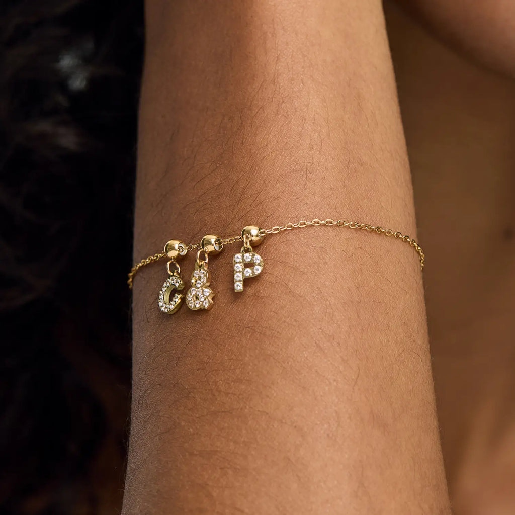 Pingente Inicial "&" Banhado em Ouro 18k